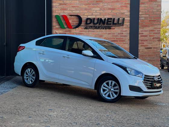 HYUNDAI HB20S 1.6 COMFORT PLUS 16V FLEX 4P MANUAL HYUNDAI HB20S 1.6 COMFORT PLUS 16V FLEX 4P MANUAL
